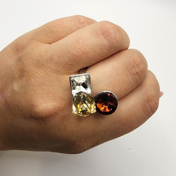 NEW‼️Elegant Ring with Brown and Tan Stones - Picture 3 of 7